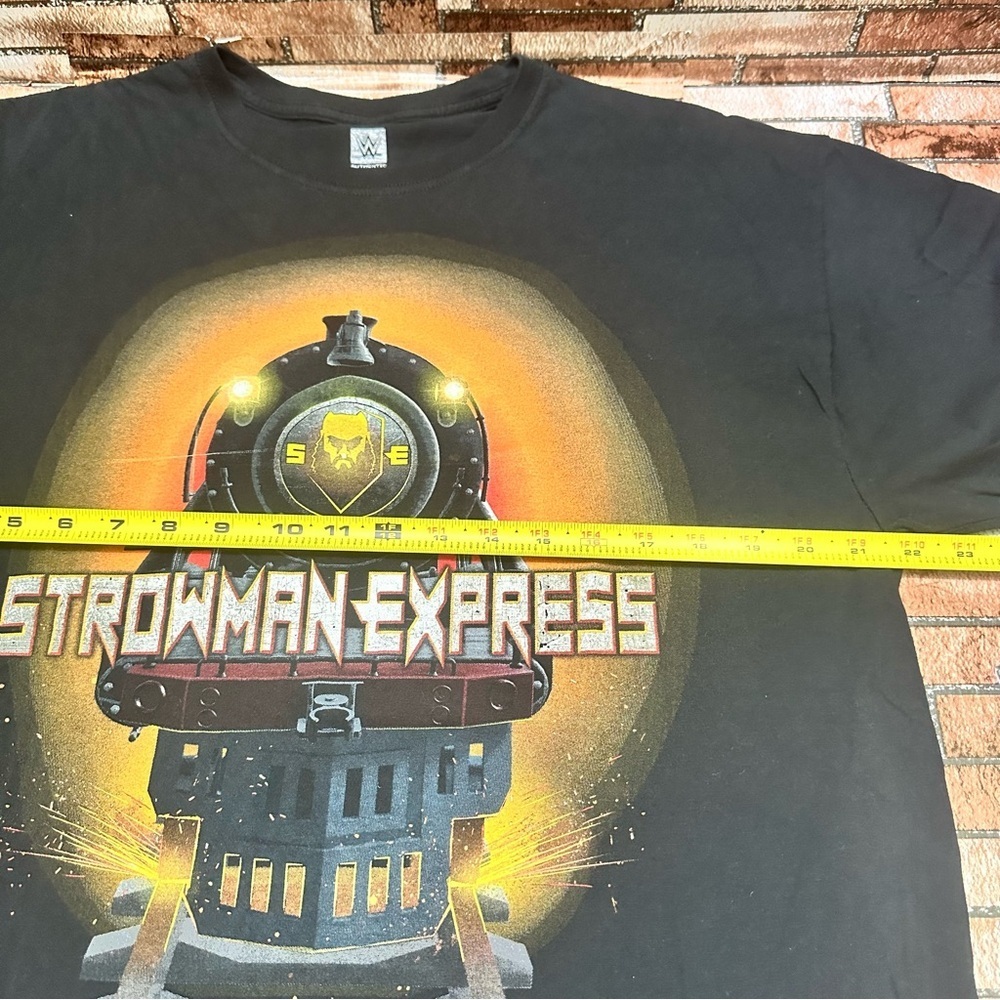 WWE Men’s Strowman Express Black T-Shirt size XL - Picture 7 of 10